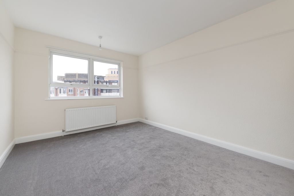 Property photo 2 of 12 Northview, Tufnel...