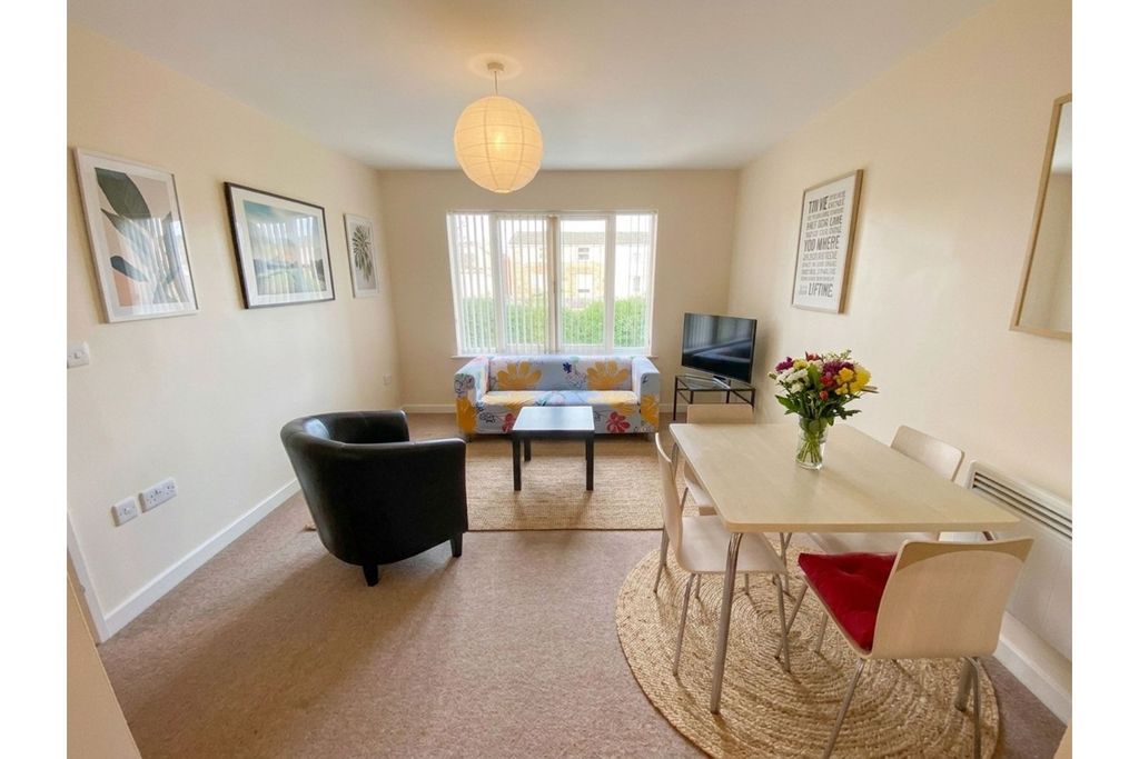 Property photo 2 of 7