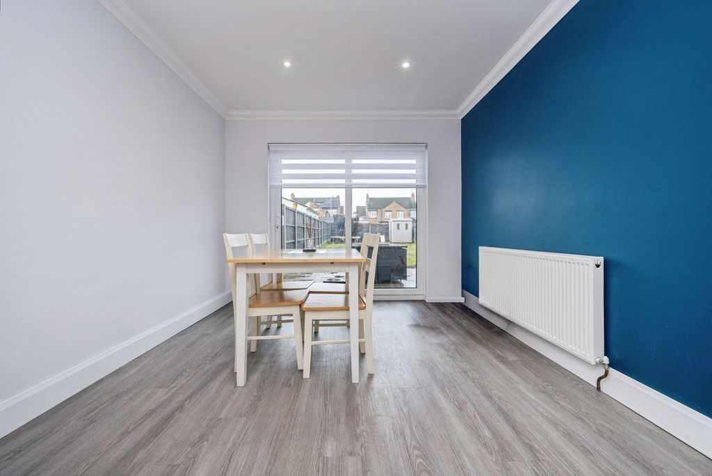 Property photo 3 of 20 Pbox-Img.Jpg