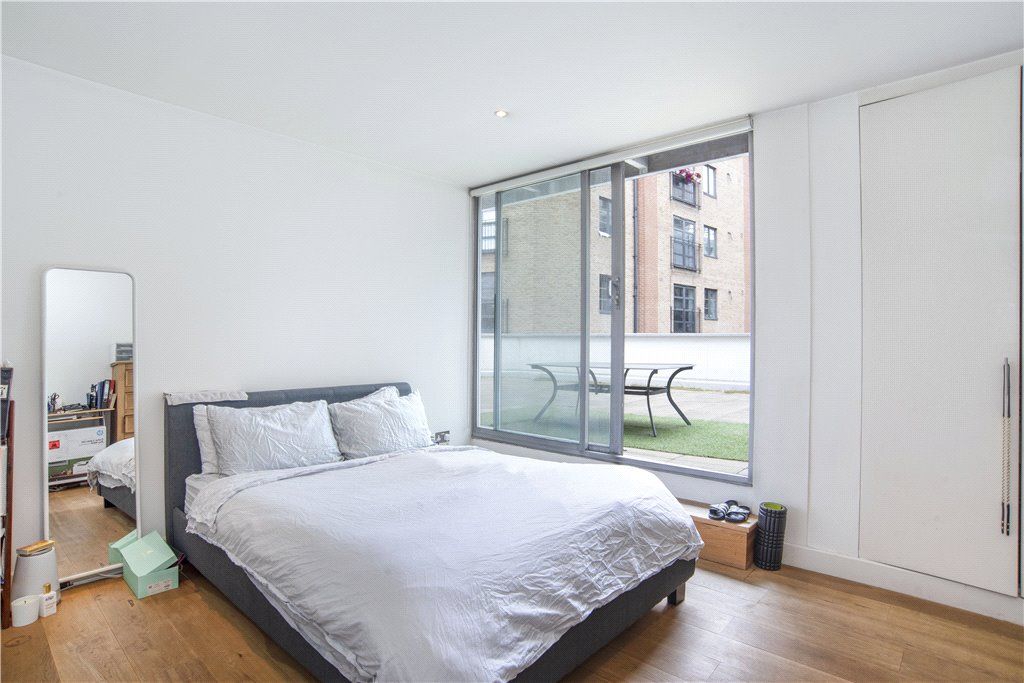 Property photo 3 of 14 Bedroom