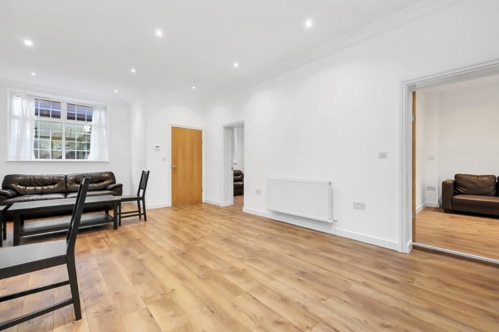 Property photo 2 of 22