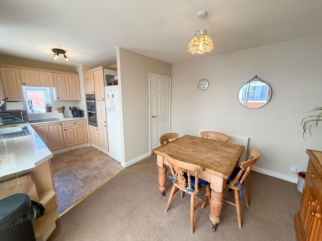 Property photo 3 of 13 Kitchen/Diner