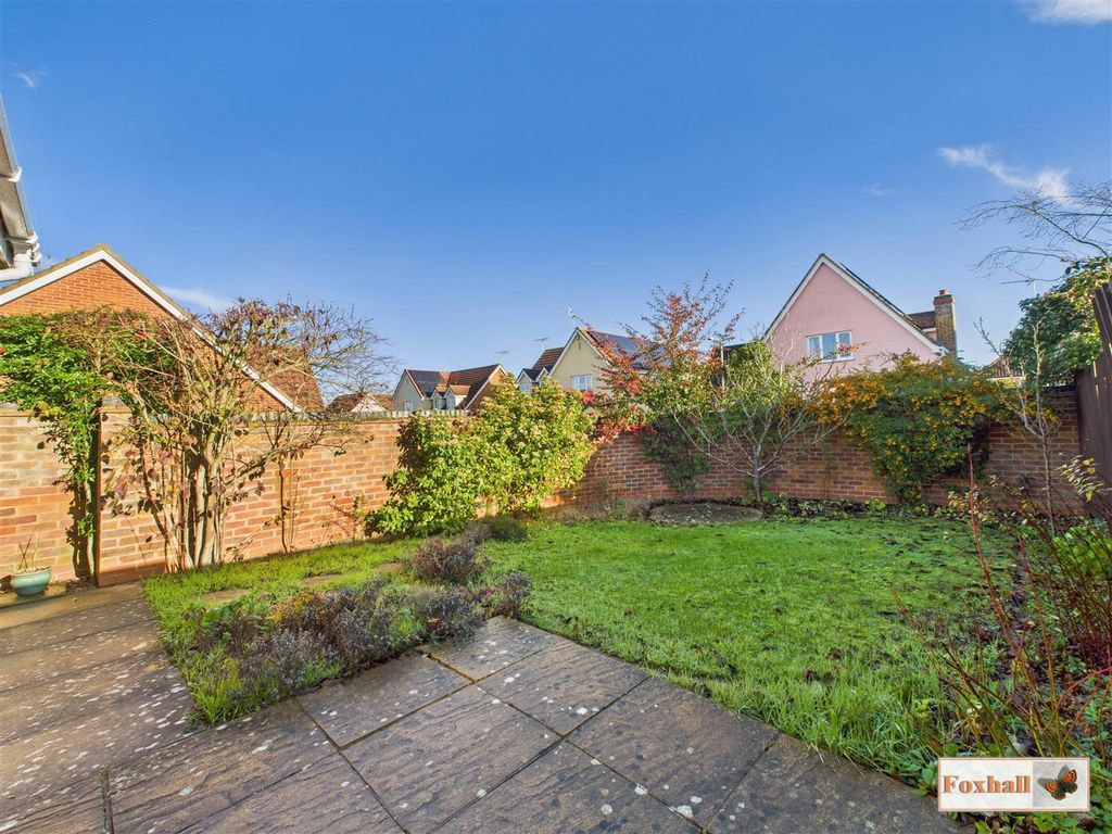 Property photo 3 of 13 Front Garden