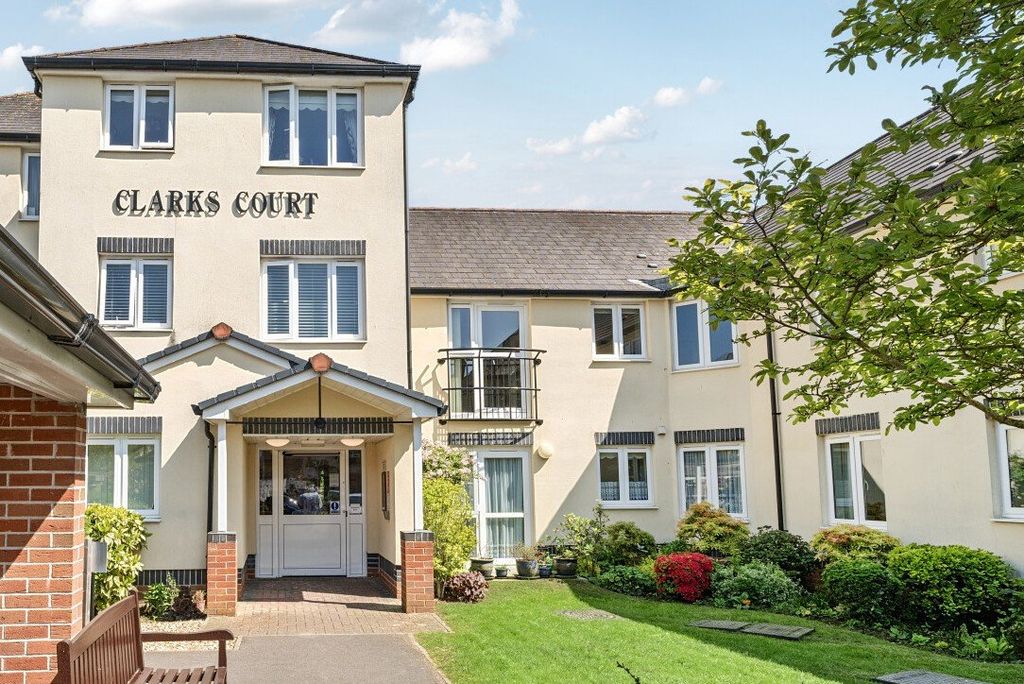 Property photo 1 of 11 Clarks Court
