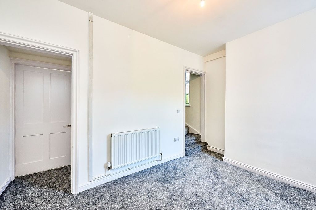 Property photo 3 of 8 Dining Room