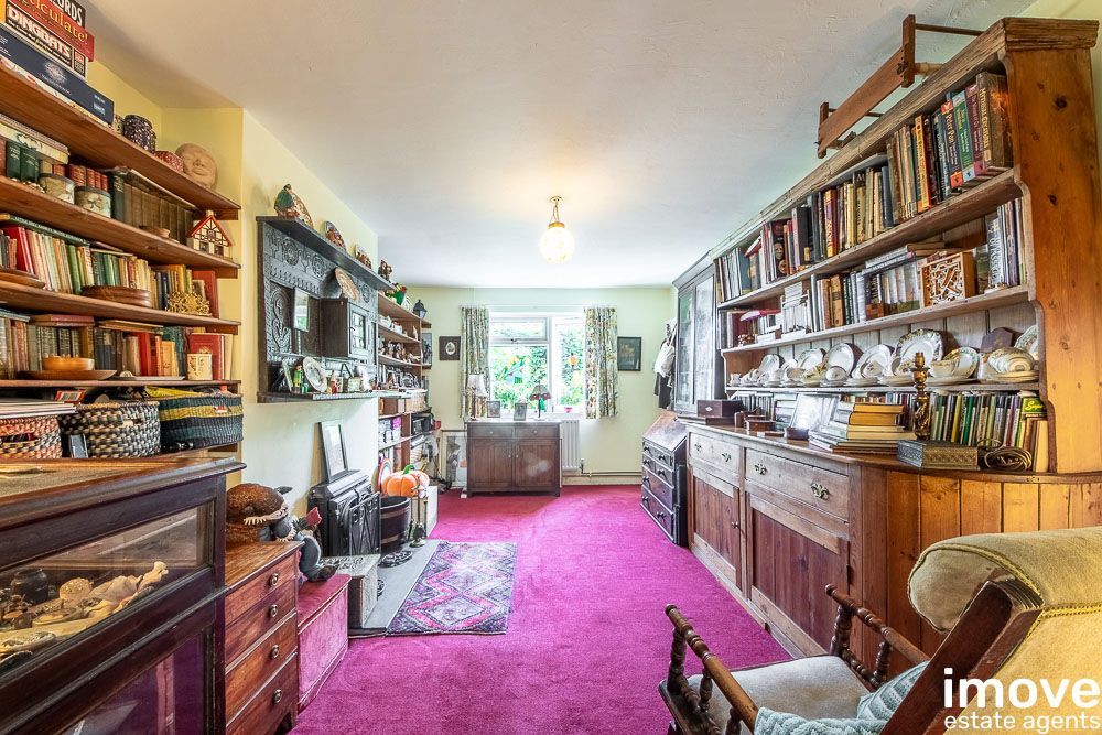 Property photo 3 of 18