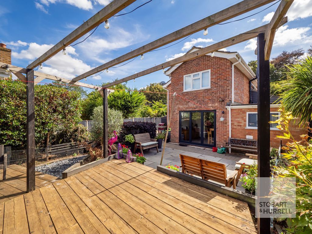 Property photo 3 of 26 Decking