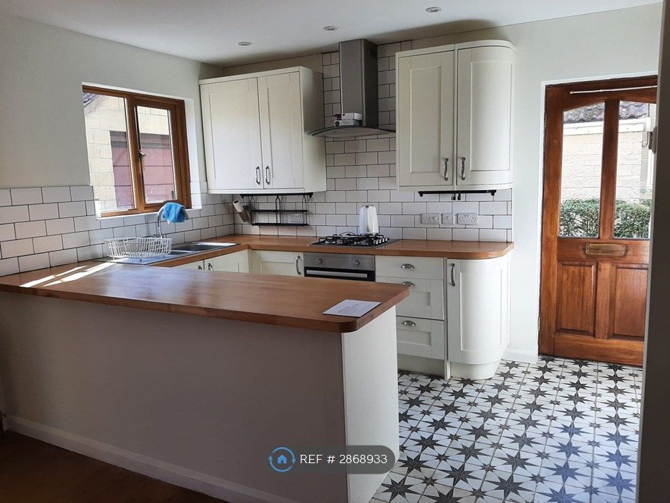 Property photo 3 of 10 Open Plan Kitchen