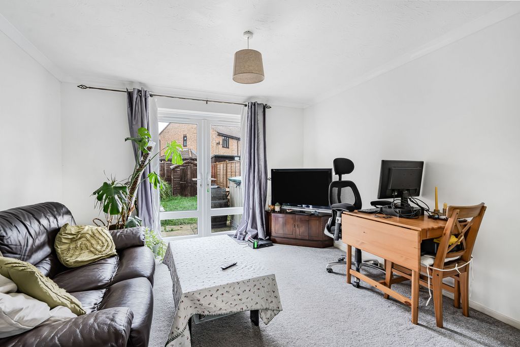 Property photo 2 of 10