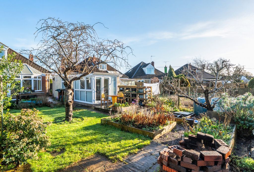 Property photo 2 of 21 1395848-17-696A21...