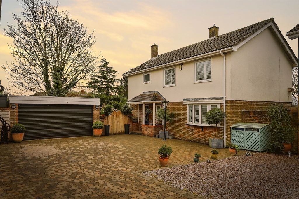 Property photo 1 of 16