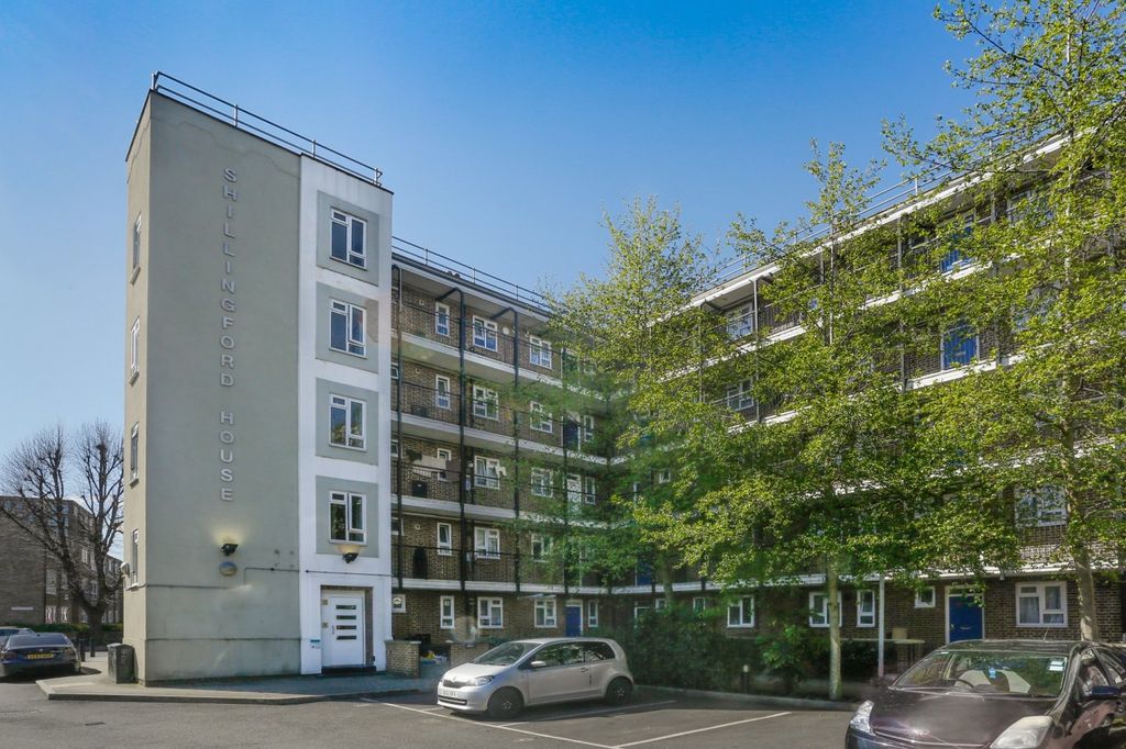 Property photo 1 of 2