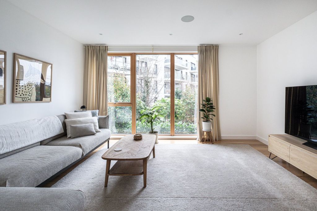 Property photo 2 of 29