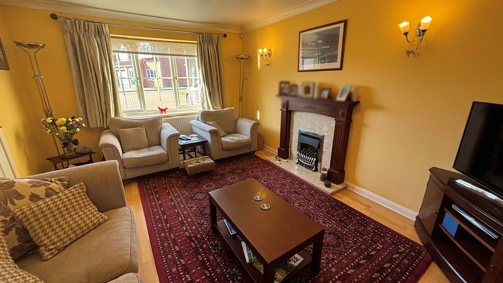 Property photo 2 of 20 Photo 12