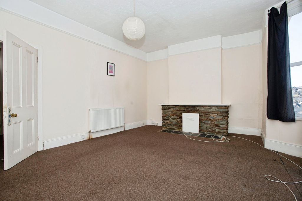 Property photo 3 of 15 Pbox-Img.Jpg