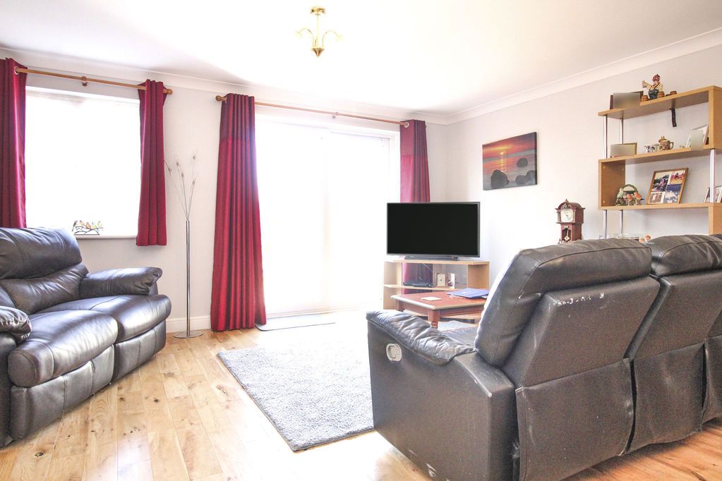 Property photo 2 of 14 Photo 11