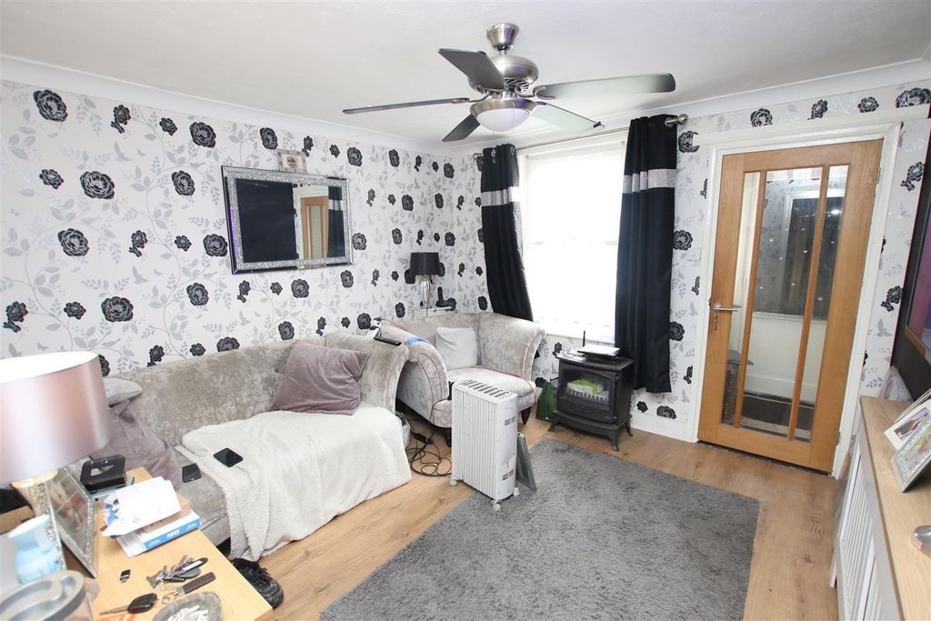 Property photo 3 of 9 Img_9857.Jpg