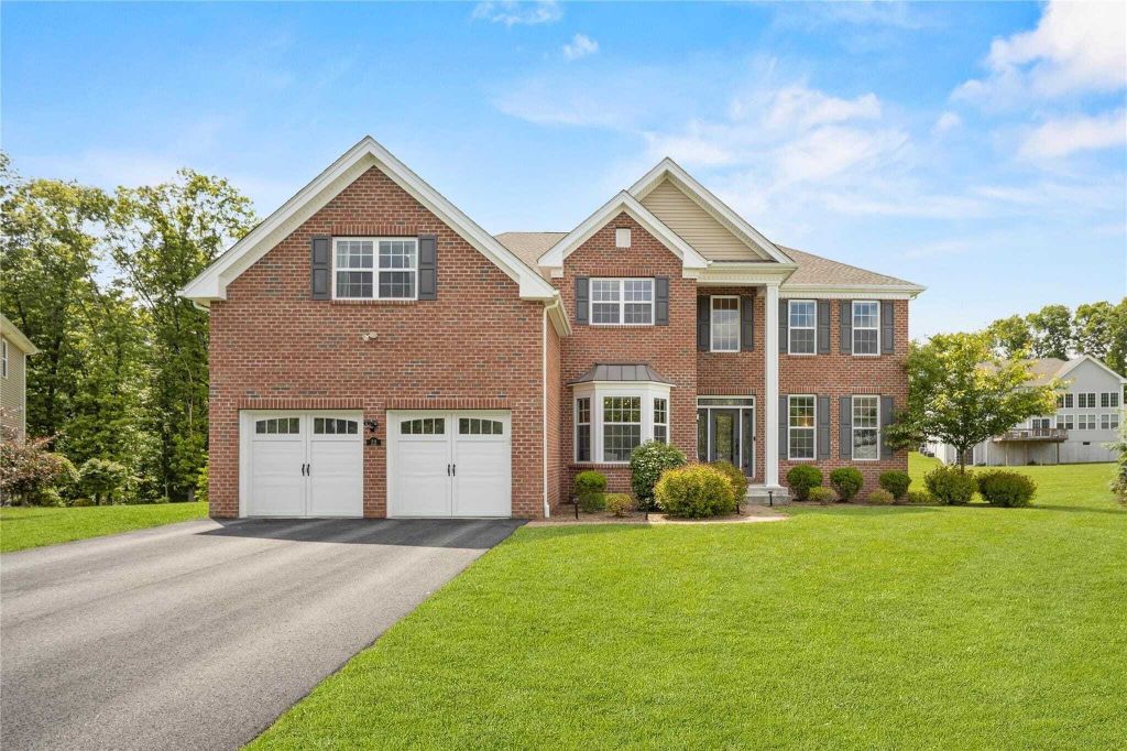 Property photo 1 of 31