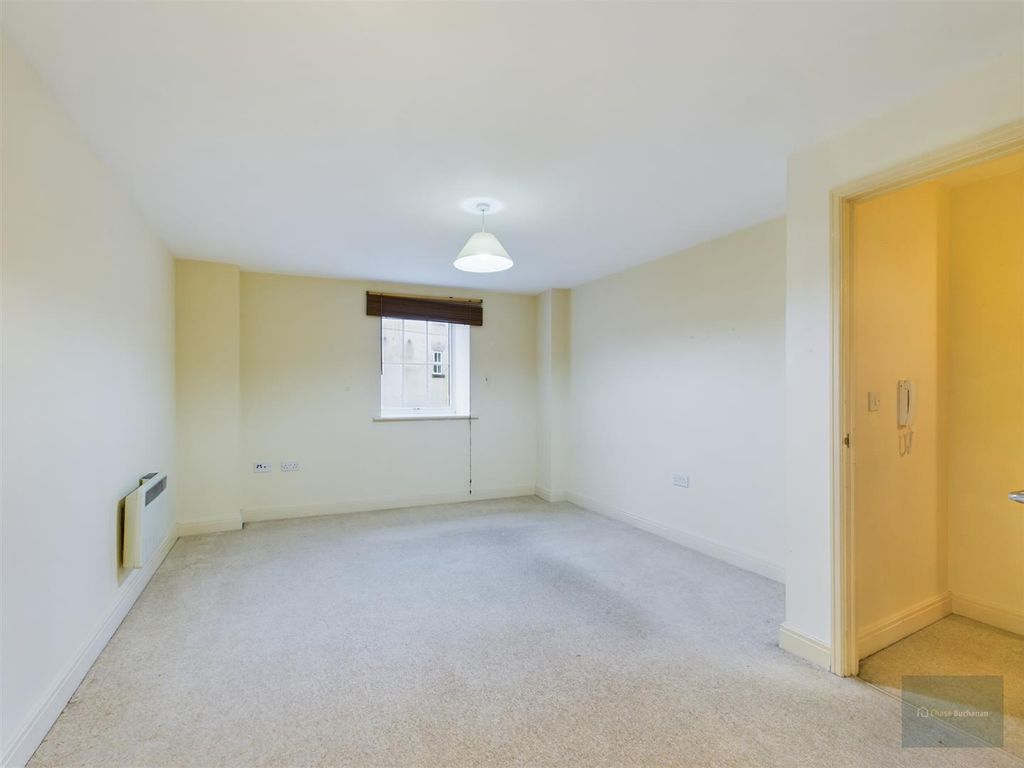 Property photo 2 of 14 Cam02540G0-Pr0095-St