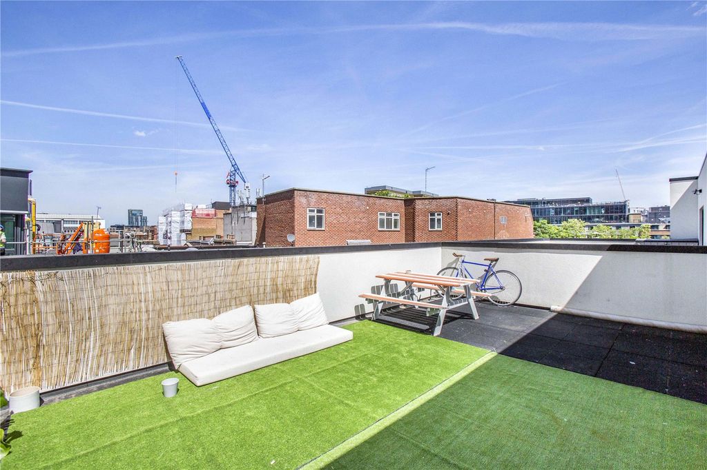 Property photo 1 of 12 Roof Terrace
