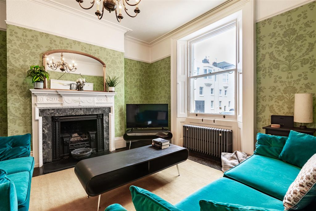 Additional image 13 of 5 bed detached house to rentLansdowne Square, Hove BN3