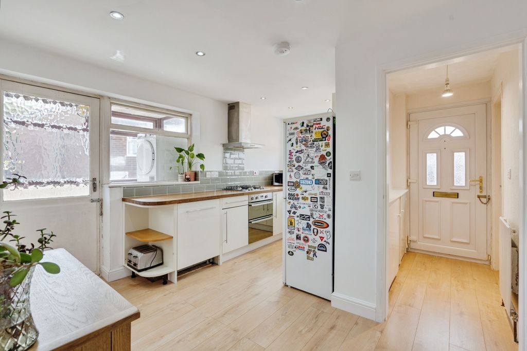 Property photo 1 of 15 Kitchen
