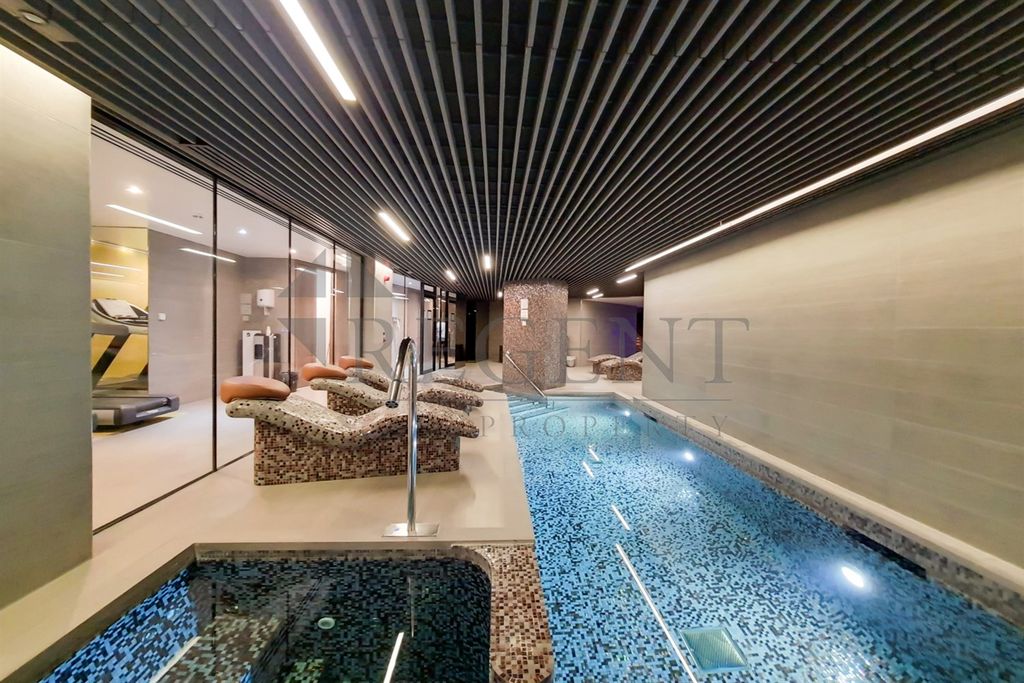 Property photo 3 of 5 Swimming Pool