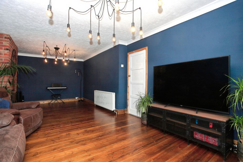 Property photo 3 of 12