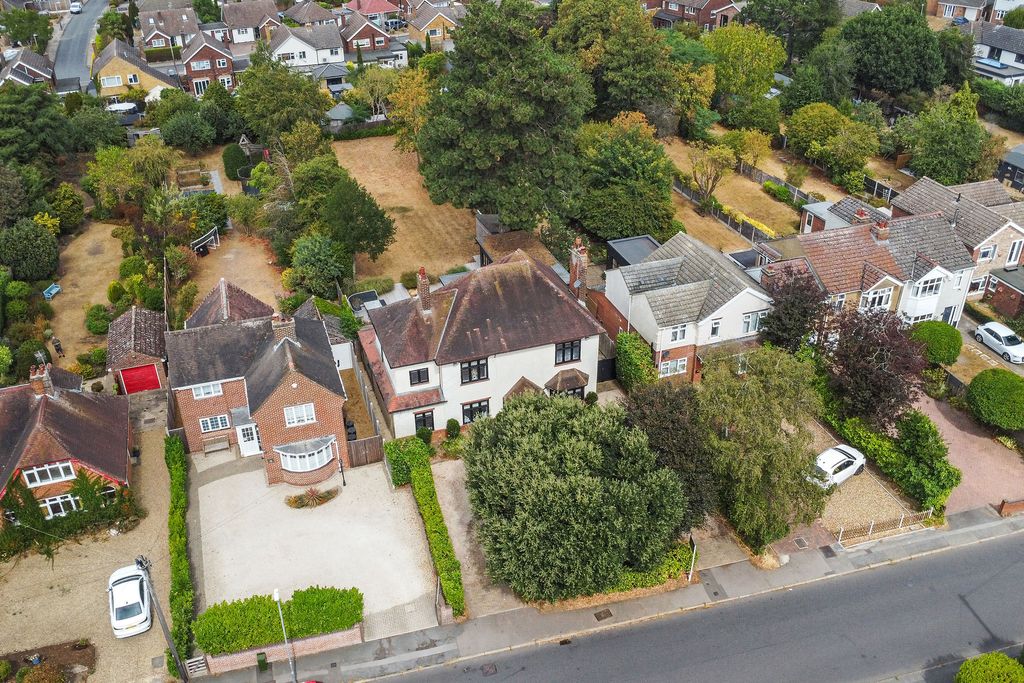 Property photo 2 of 59 Pt-Fc(Col)-58Heathroad-3