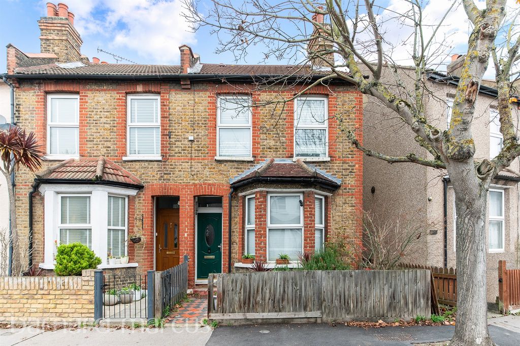 Property photo 1 of 12