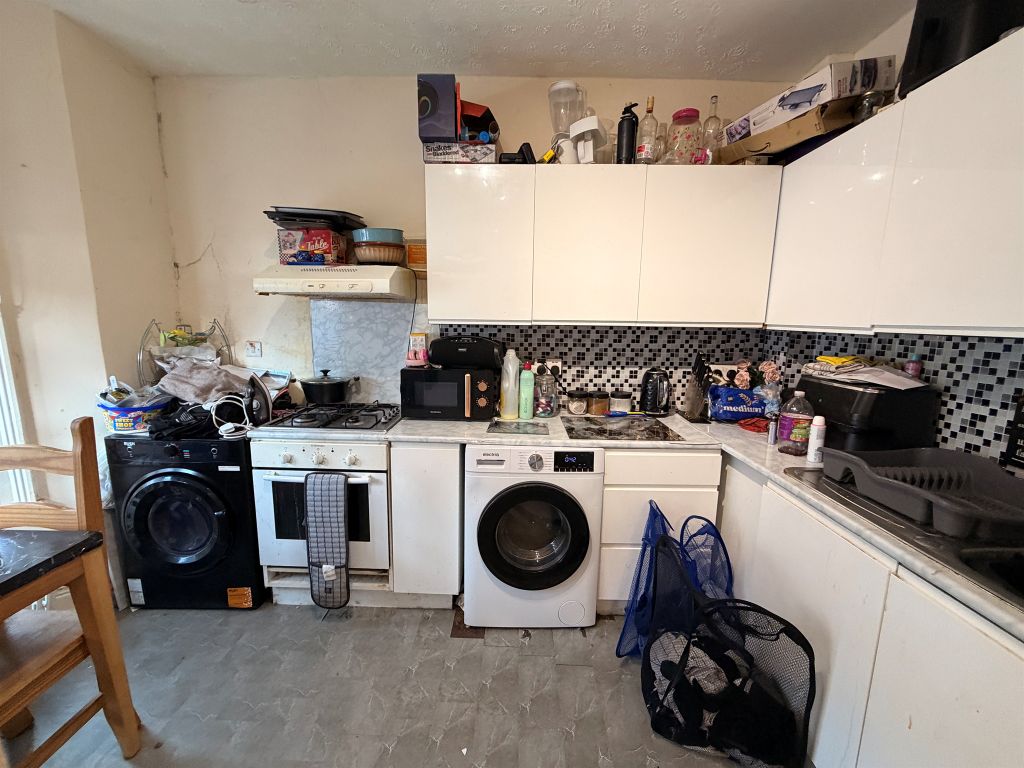 Property photo 3 of 18