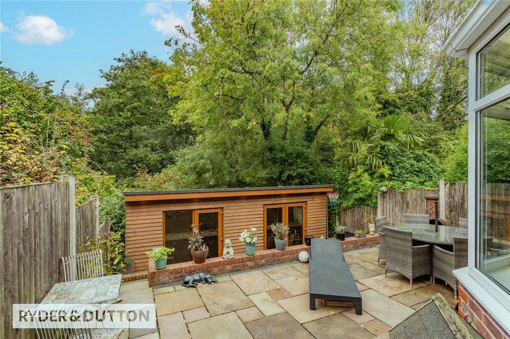 Property photo 2 of 28 Picture No. 30