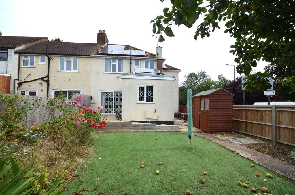 Property photo 2 of 23
