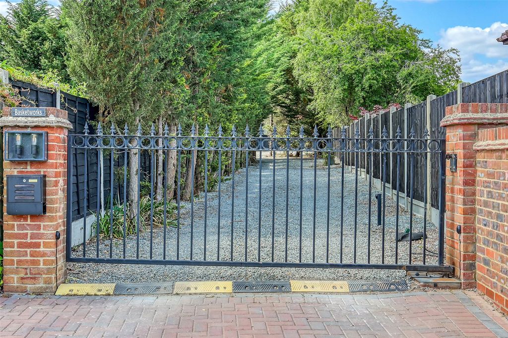 Property photo 3 of 25 Picture No. 33