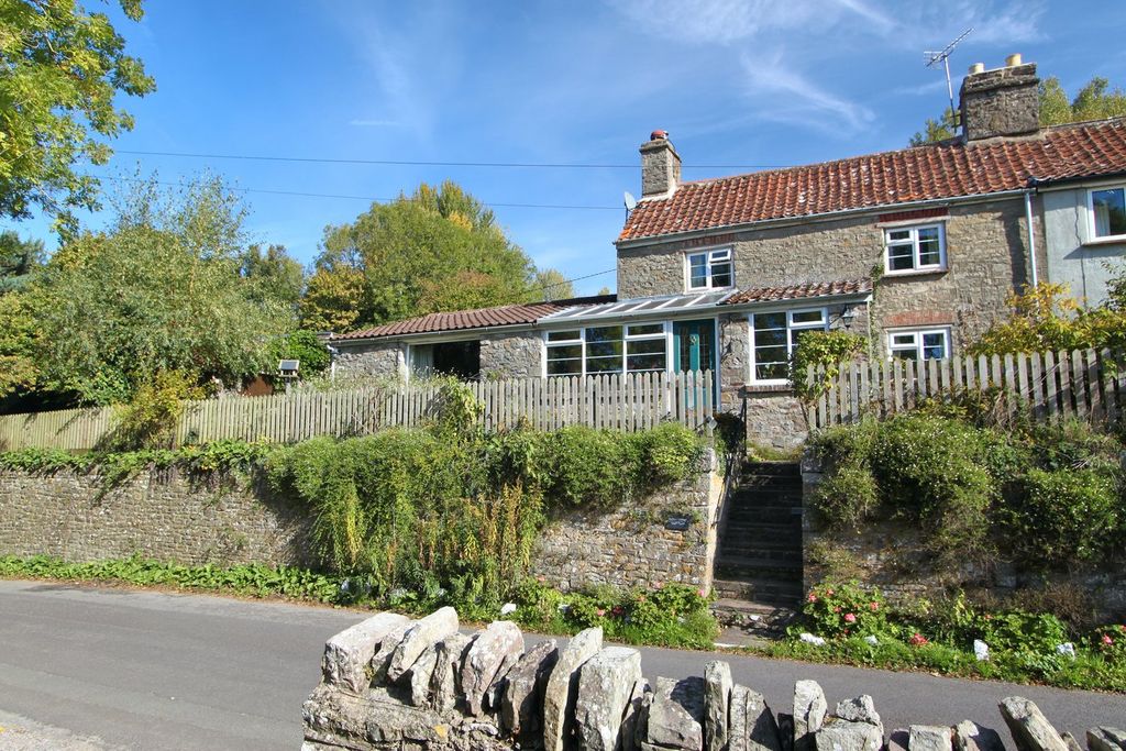 Property photo 2 of 21