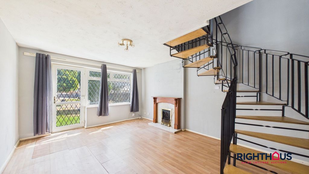 Property photo 2 of 15