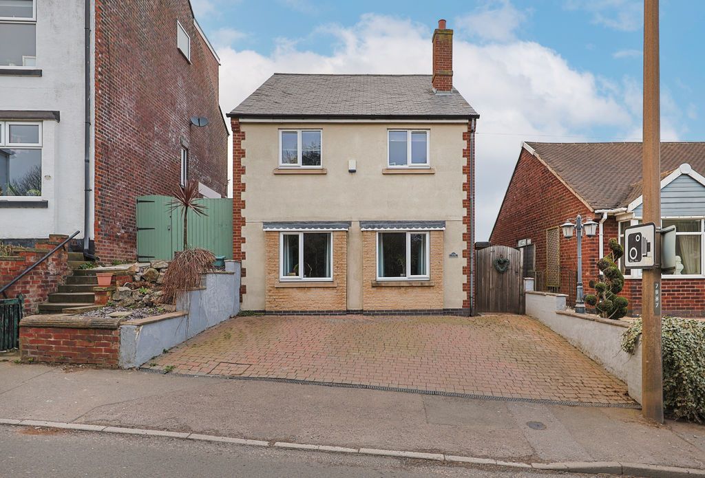 Property photo 1 of 30 Front