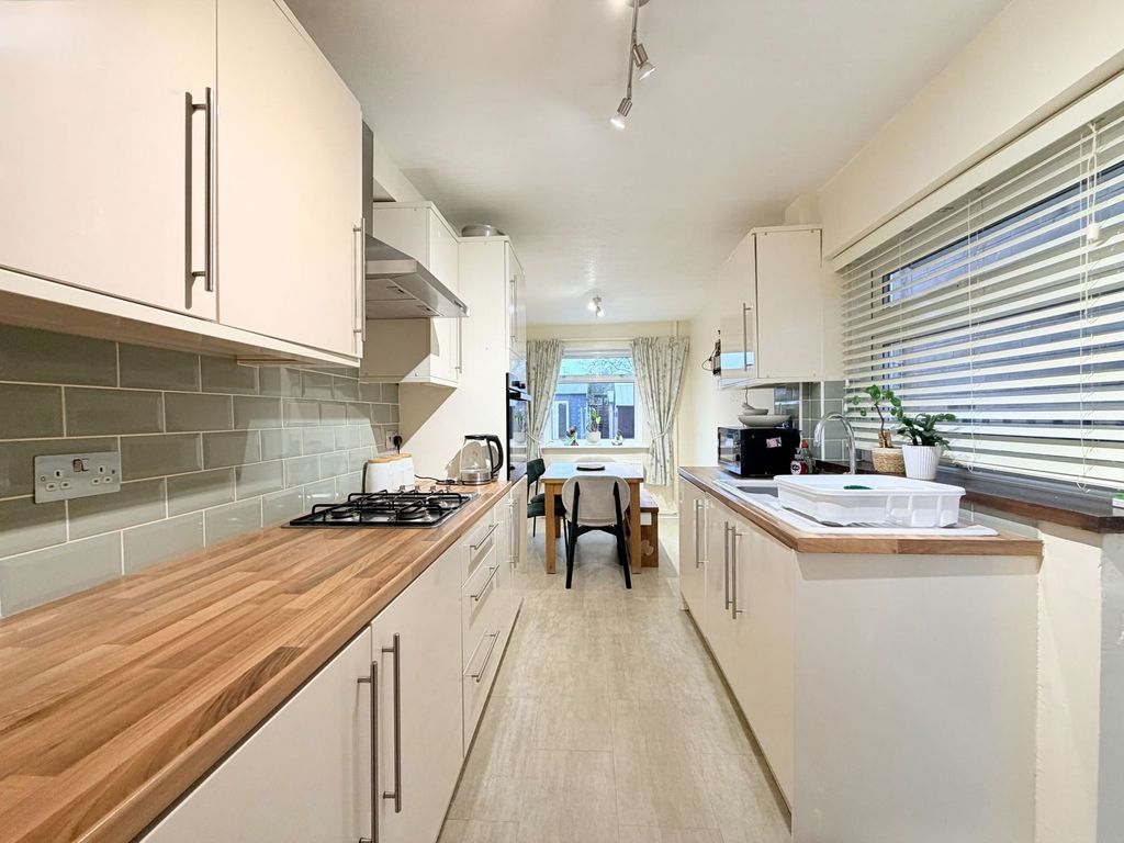 Property photo 3 of 24