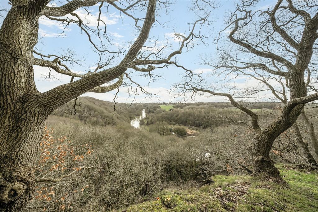 Property photo 2 of 16 Nearby View