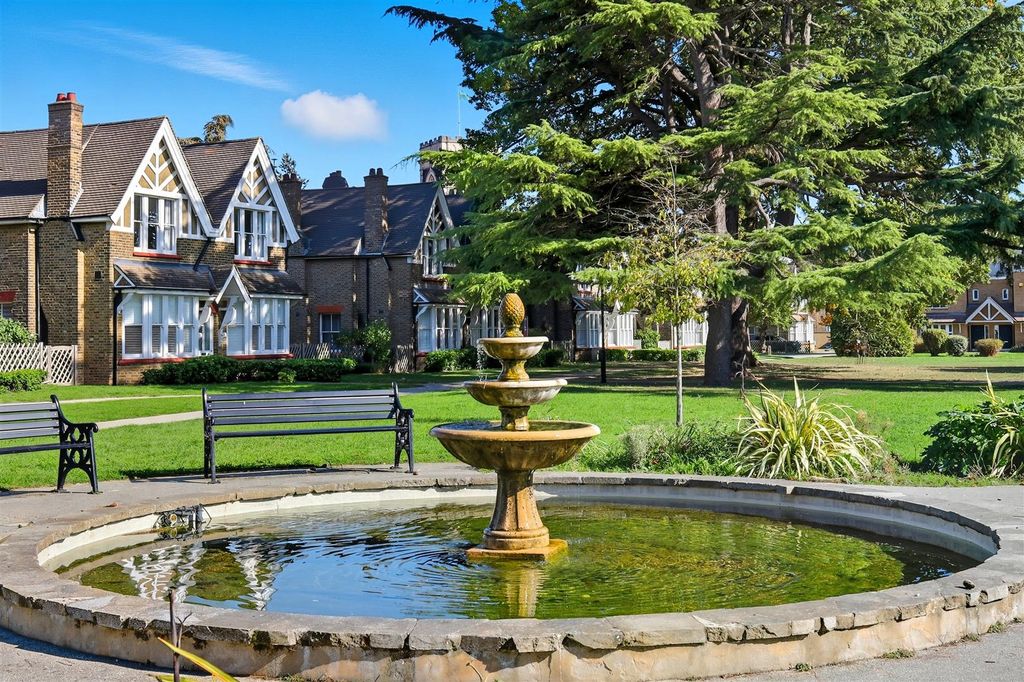 Property photo 1 of 24