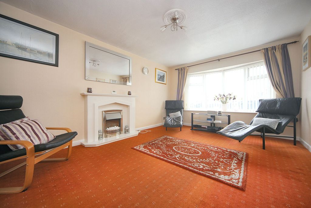 Property photo 2 of 25