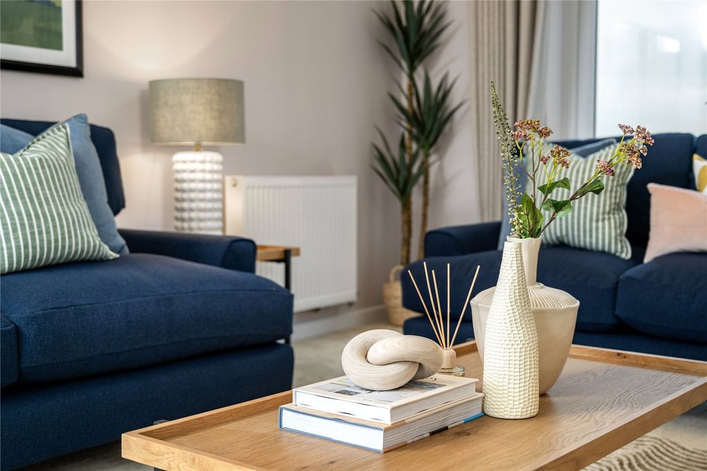 Property photo 3 of 7 Show Home