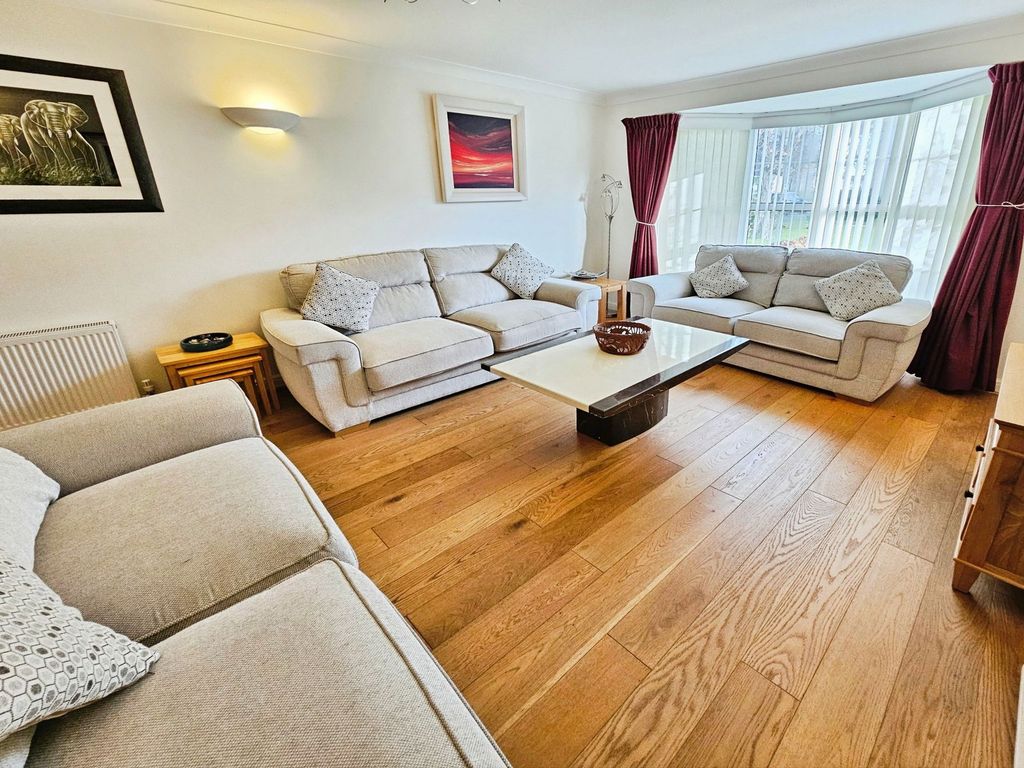 Property photo 3 of 21