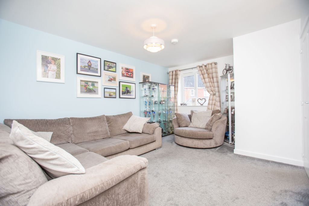 Property photo 3 of 18 Mw-9358