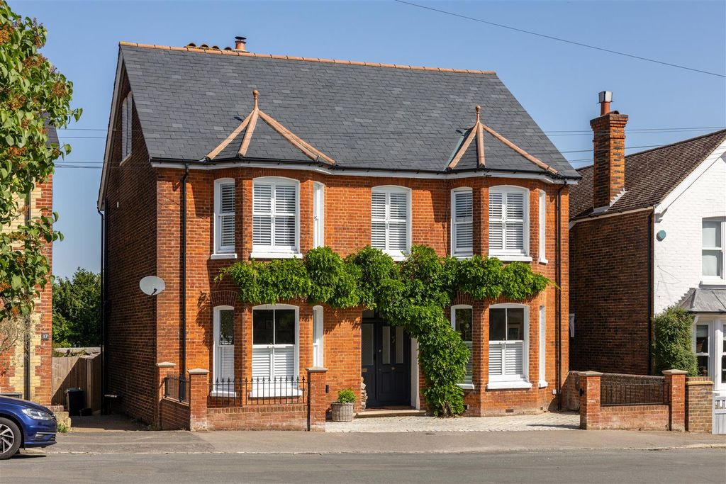 Property photo 1 of 37
