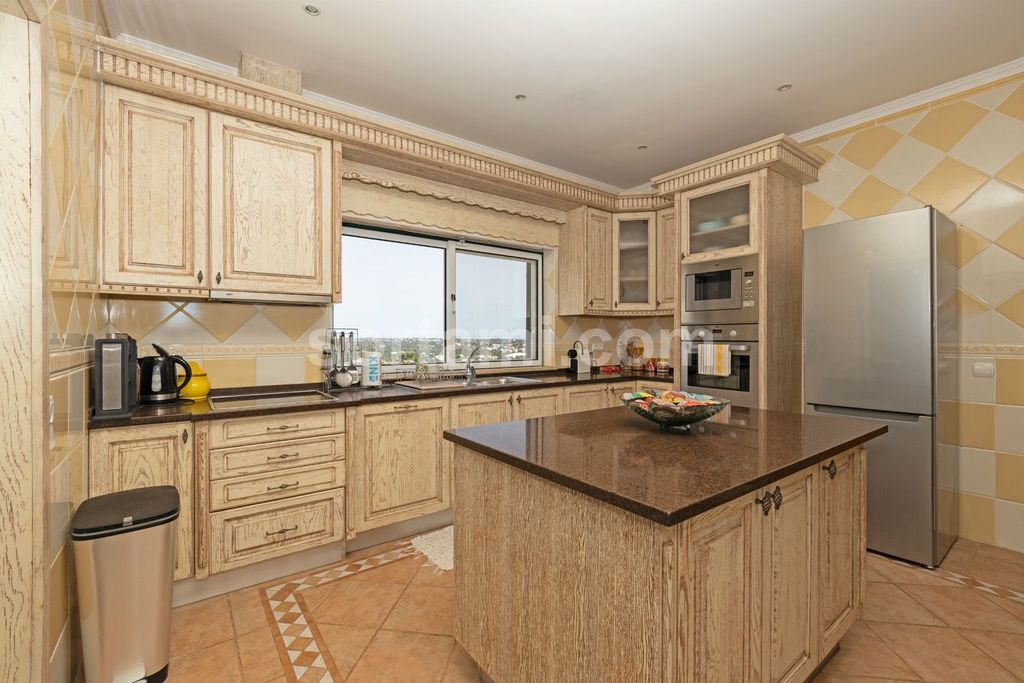 Property photo 3 of 62