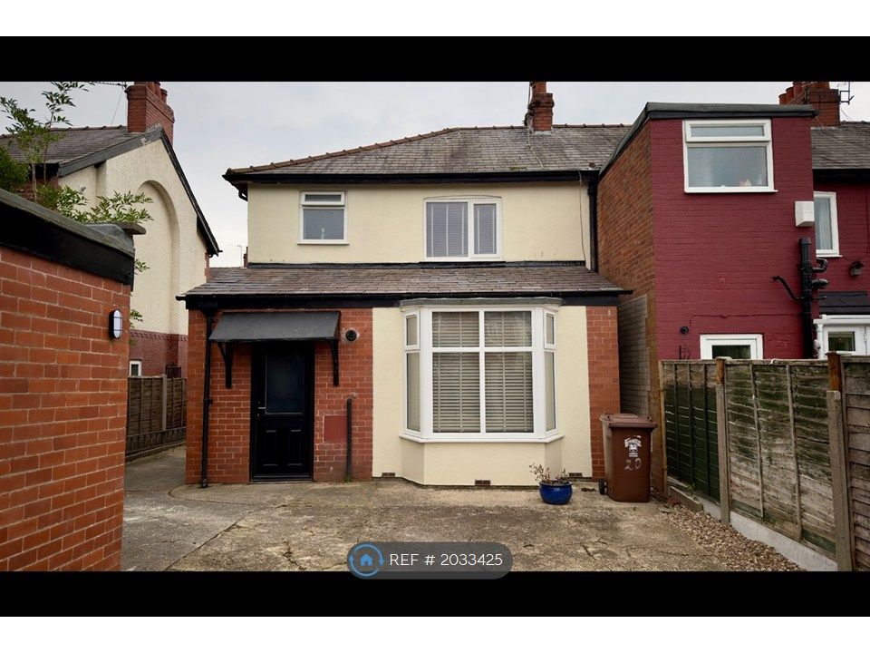 Property photo 2 of 35