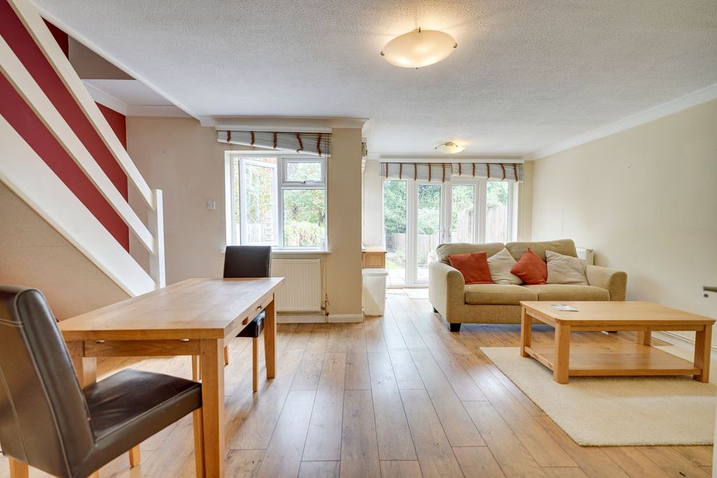 Property photo 2 of 19