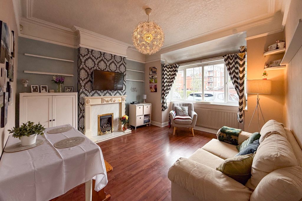 Property photo 2 of 13 5081484