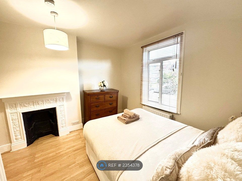 Property photo 2 of 11 Bedroom